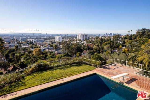 7150 La Presa Drive Los Angeles, CA 90068