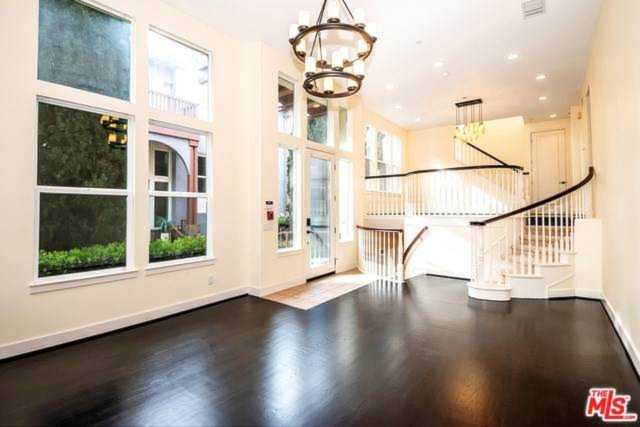 5700 Seawalk Drive #12 Playa Vista, CA 90094