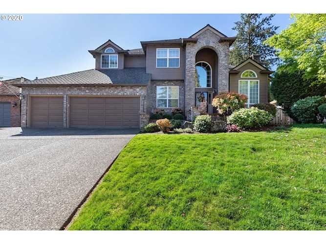 22230 SW Taylors Dr Tualatin, OR 97062
