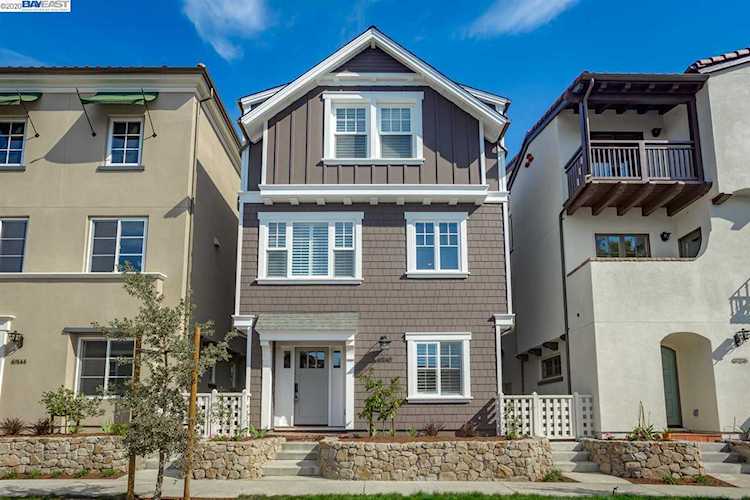 43140 Calle Sagrada Fremont, CA 94539