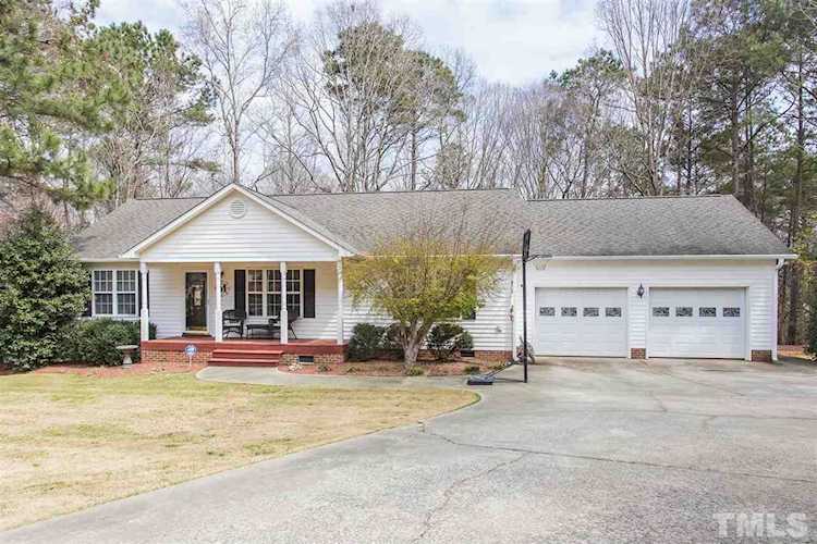 219 Beaver Ridge Way Benson, NC 27504 | MLS 2305395 Photo 1