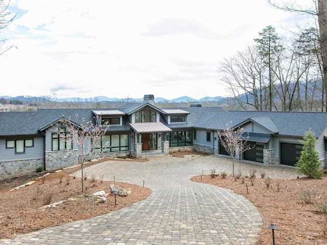 558 Walnut Valley Parkway Arden, NC 28704