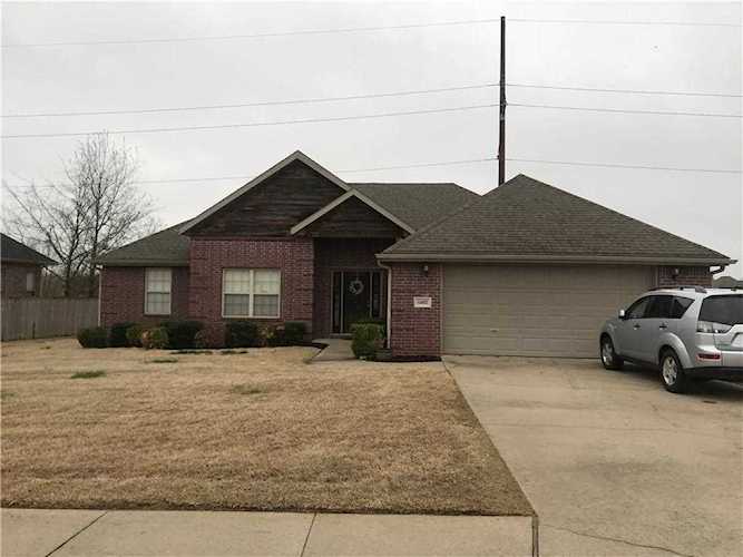 4402 SW Lilly St Bentonville, AR 72713