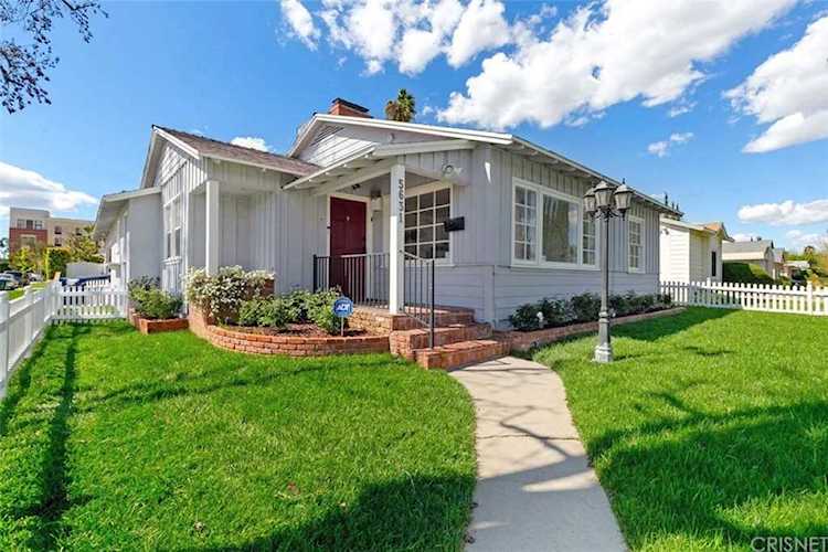 5631 Columbus Avenue Sherman Oaks, CA 91411