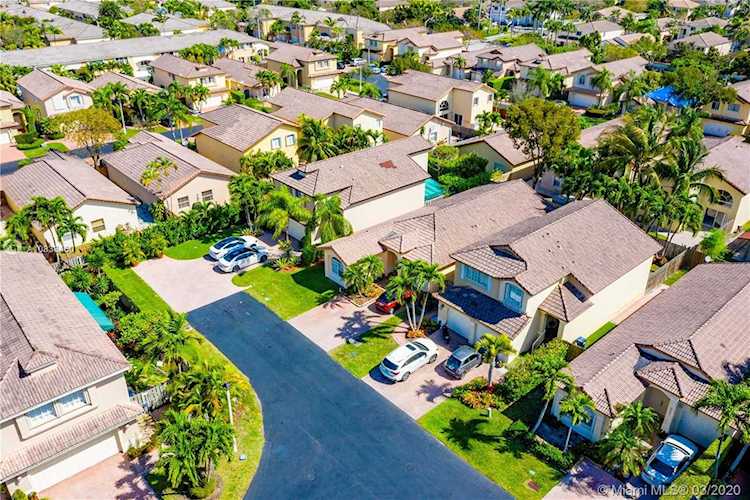 5297 NW 112th Pl Doral, FL 33178
