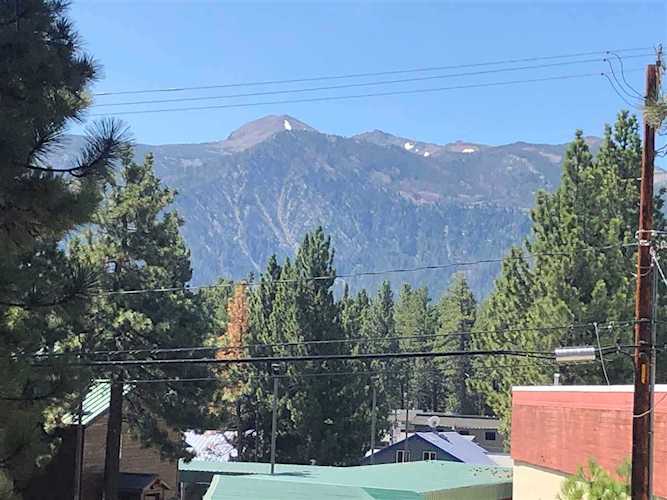 28 Pinecrest Mammoth Lakes, CA 93546
