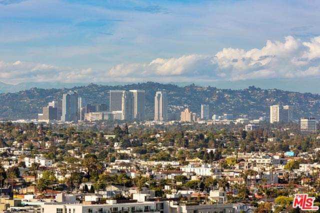 13600 Marina Pointe Drive #1905 Marina Del Rey, CA 90292