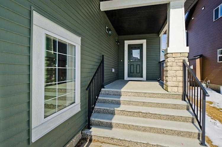 616 Edgefield Gate Strathmore, AB T1P 0G1