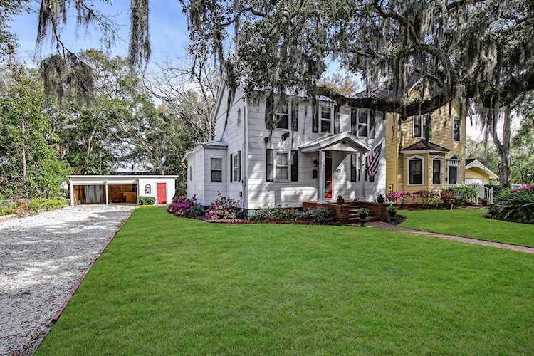 112 10th St Fernandina Beach, FL 32034