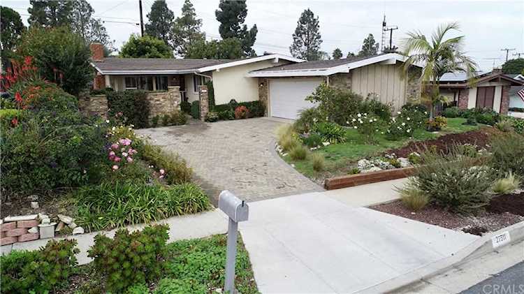 27511 Hales Corner Road Rancho Palos Verdes, CA 90275
