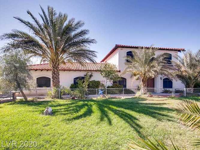 121 Spanish Dr Las Vegas, NV 89110