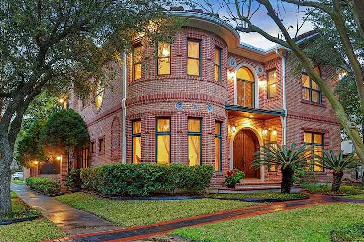6352 Belmont St Houston, TX 77005