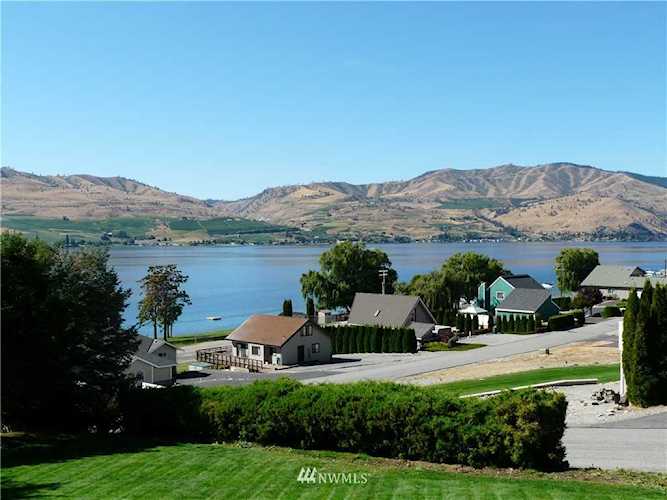 305 Eldorado Wy Chelan, WA 98816