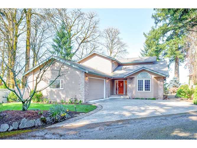 293 Amanda Ct Oregon City, OR 97045