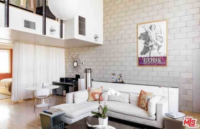 717 N Cahuenga #B2 Los Angeles, CA 90038