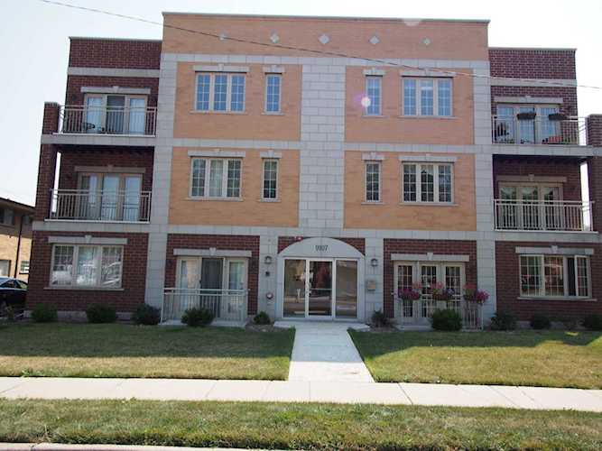 9107 Grand Ave #2W Franklin Park, IL 60131