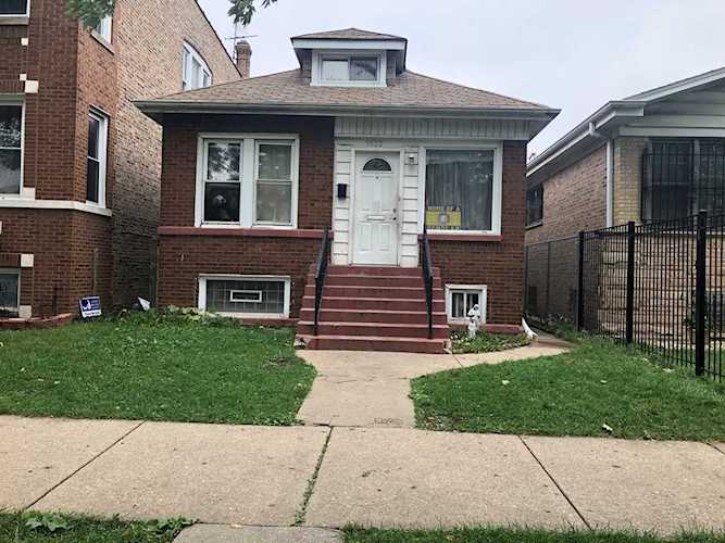 5522 W Schubert Ave Chicago, IL 60639
