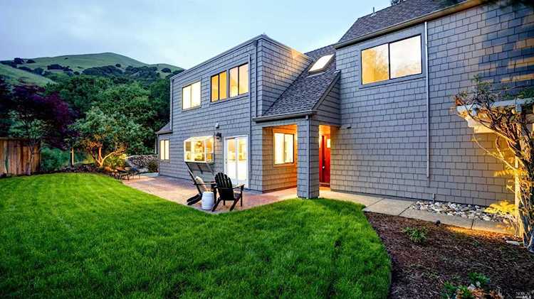 22 Creekside Drive San Rafael, CA 94903