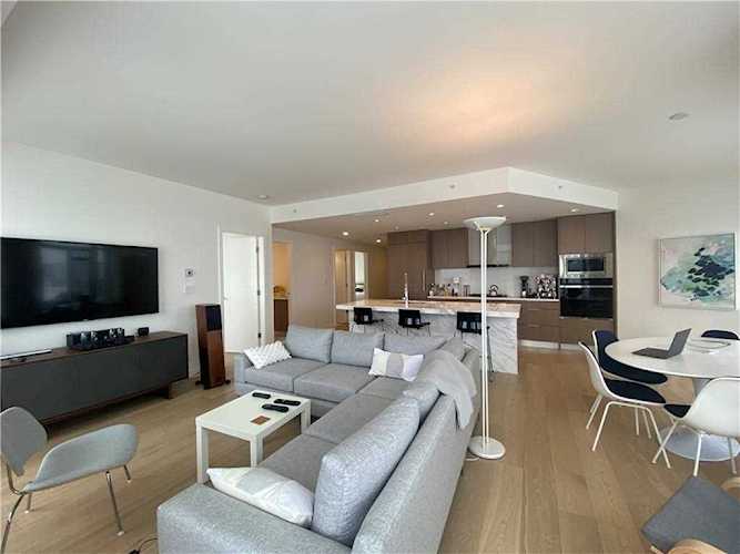 108 2 Street SW #902 Calgary, AB T2P 4R5