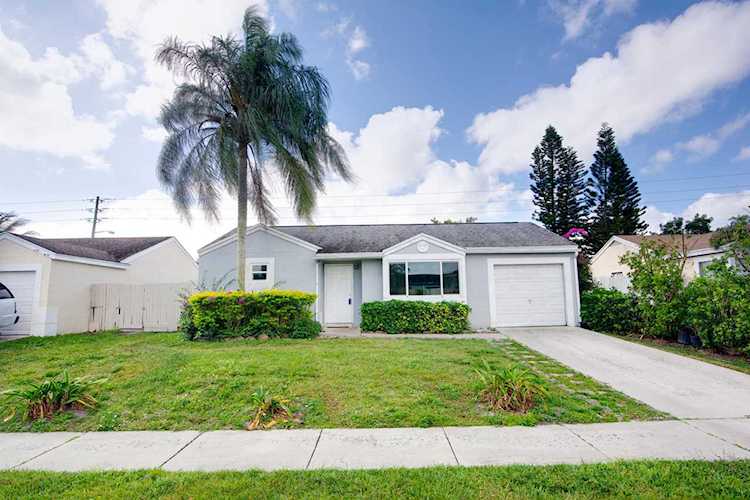 18905 Cloud Lake Circle Boca Raton, FL 33496