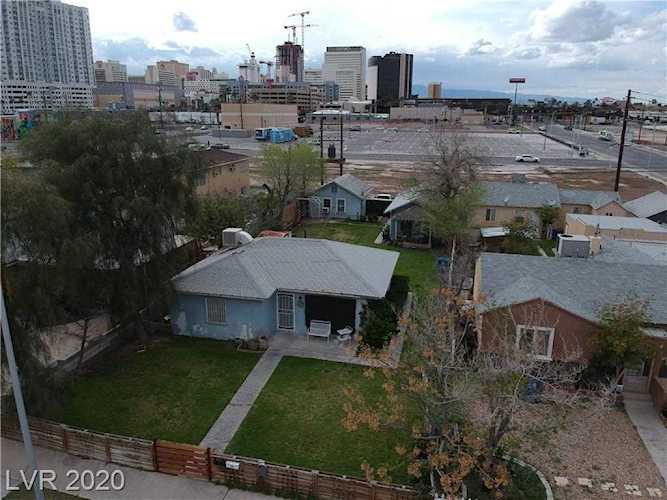 321 N 8th Las Vegas, NV 89101