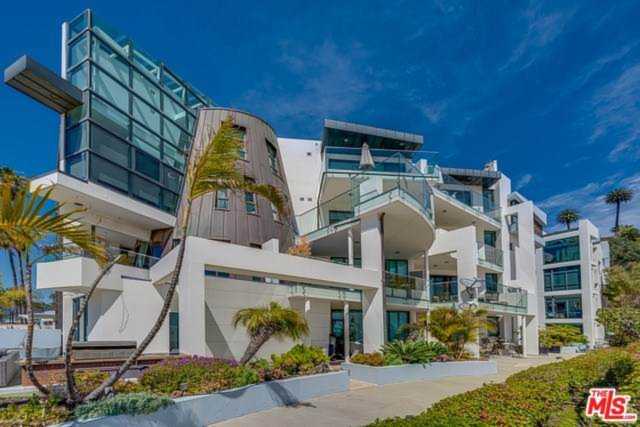 270 Palisades Beach Road #101 Santa Monica, CA 90402
