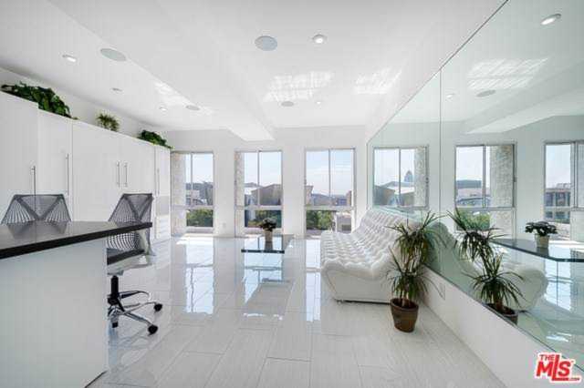 800 W 1st Street #1304 Los Angeles, CA 90012