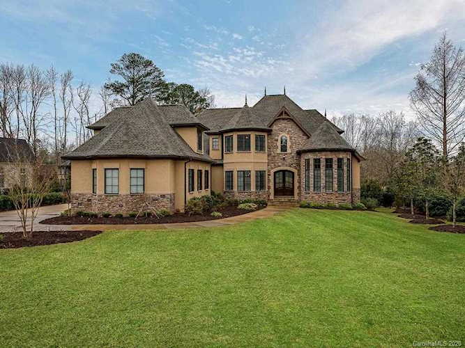 8119 Skyecroft Commons Dr Waxhaw, NC 28173