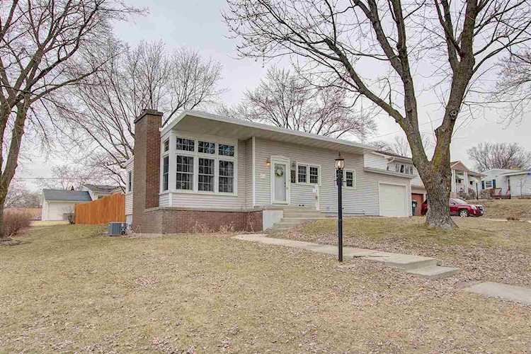 403 Summit StPortageWI53901 Photo 1