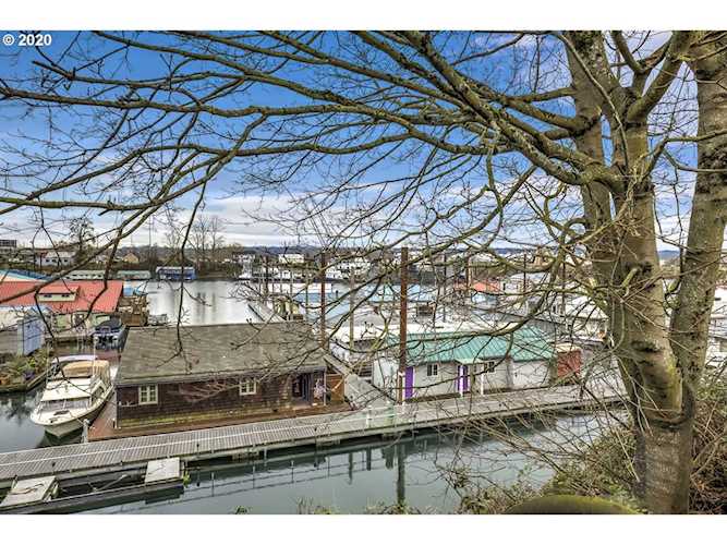 1533 N Jantzen Ave Portland, OR 97217