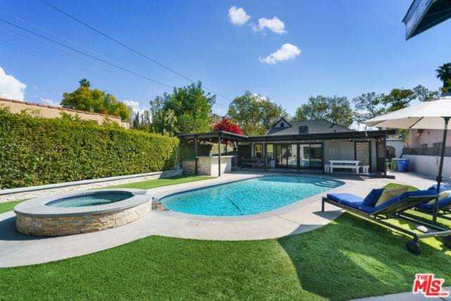753 N Las Palmas Avenue Los Angeles, CA 90038