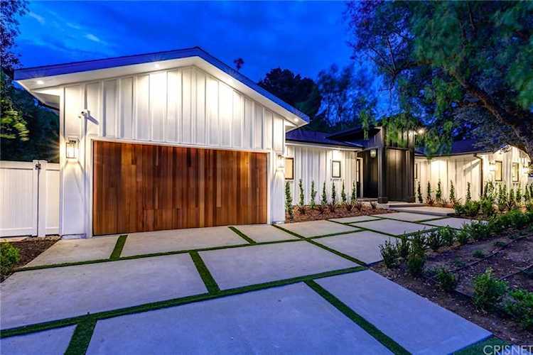 16911 Escalon Drive Encino, CA 91436