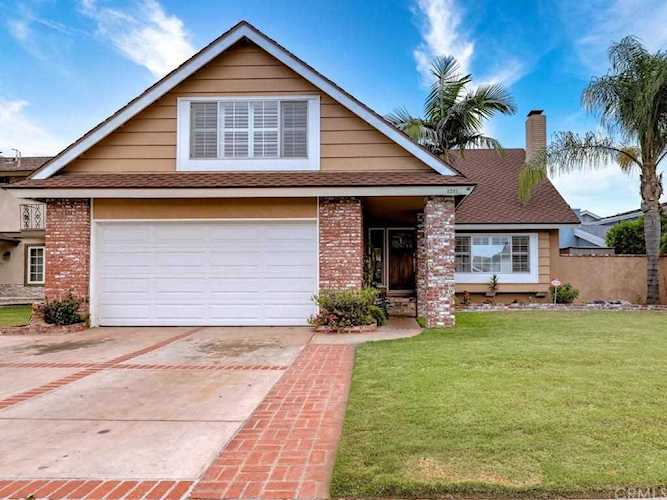8201 Santa Margarita Lane La Palma, CA 90623