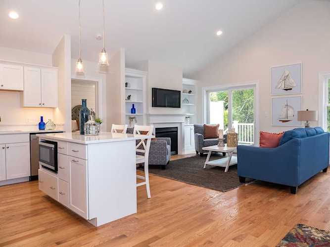 91 Newfield Street #Unit 41 Plymouth, MA 02360