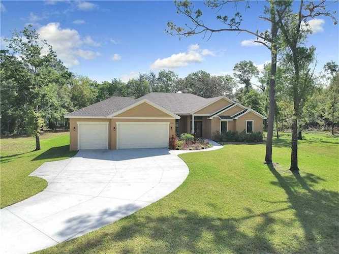 17907 Simmons Rd Lutz, FL 33548