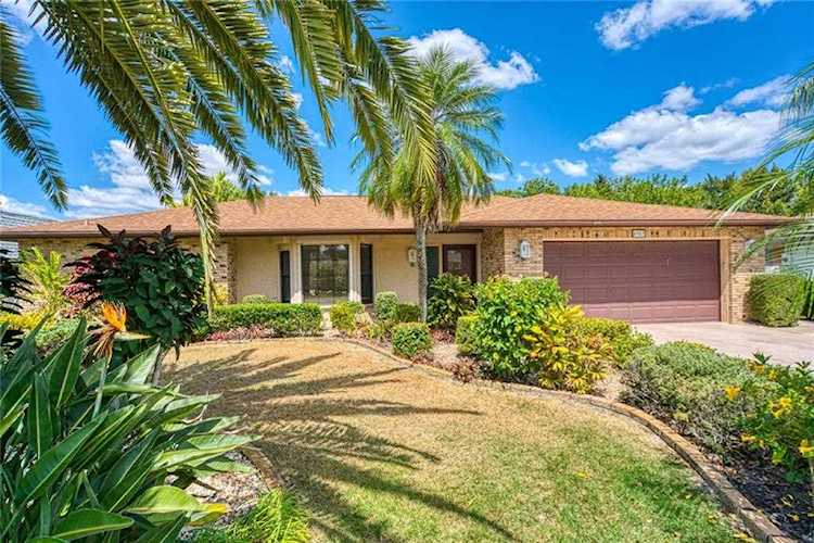 4987 Taywater Dell Sarasota, FL 34235
