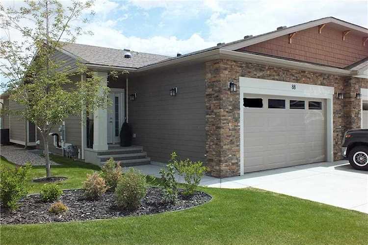 88 Sierra Morena Manor SW Calgary, AB t3h 1s9