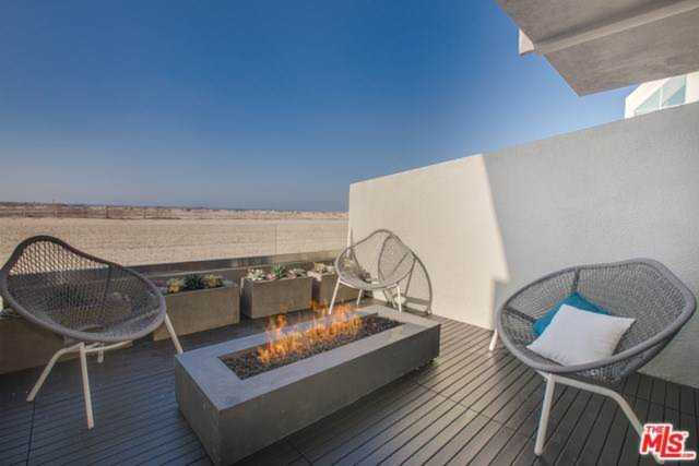 6 Voyage Street #103 Marina Del Rey, CA 90292