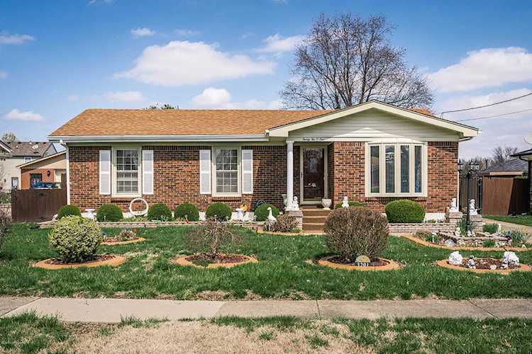 3201 Tara Gale Dr Louisville, KY 40216