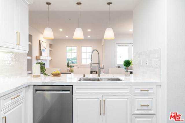6241 Crescent #408 Playa Vista, CA 90094