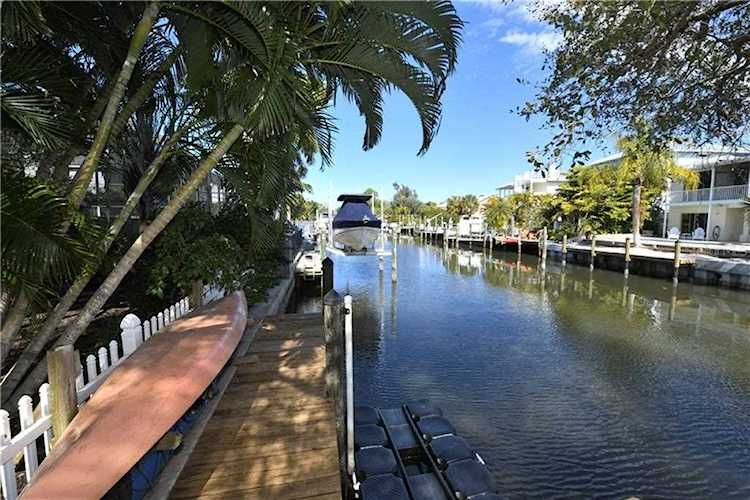 58 Island Circle Sarasota, FL 34242