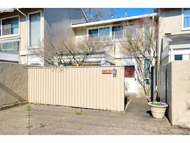 28549 SW Ash Meadows Blvd #5 Wilsonville, OR 97070