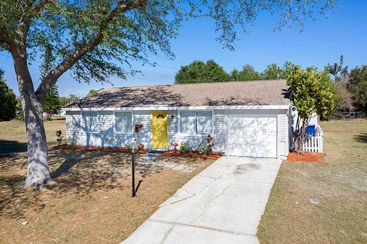 2264 Lockwood Meadows Way Sarasota, FL 34234