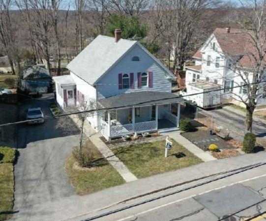 724 School St Webster, MA 01570