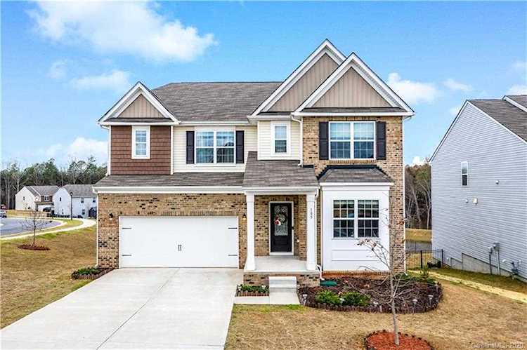 105 Lassen Ln Mooresville, NC 28117