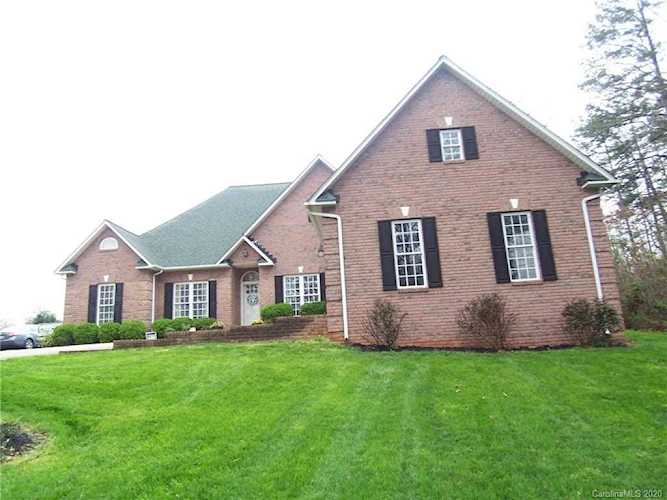 104 & 106 Harbourtown Dr Kings Mountain, NC 28086