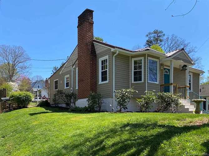 130 Rumbough Place Asheville, NC 28806