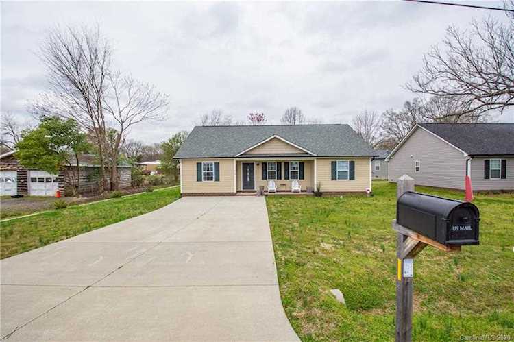 116 SW Poplar St Concord, NC 28027