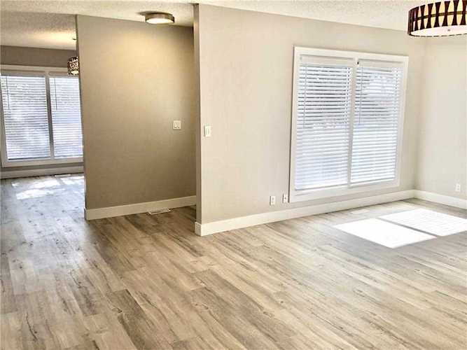 232 153 Avenue SE Calgary, AB T2X 1A4