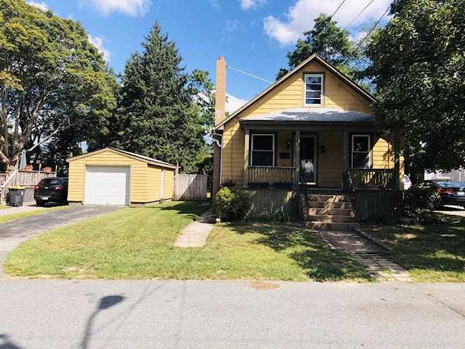342 Washington Ave Somerset, MA 02726
